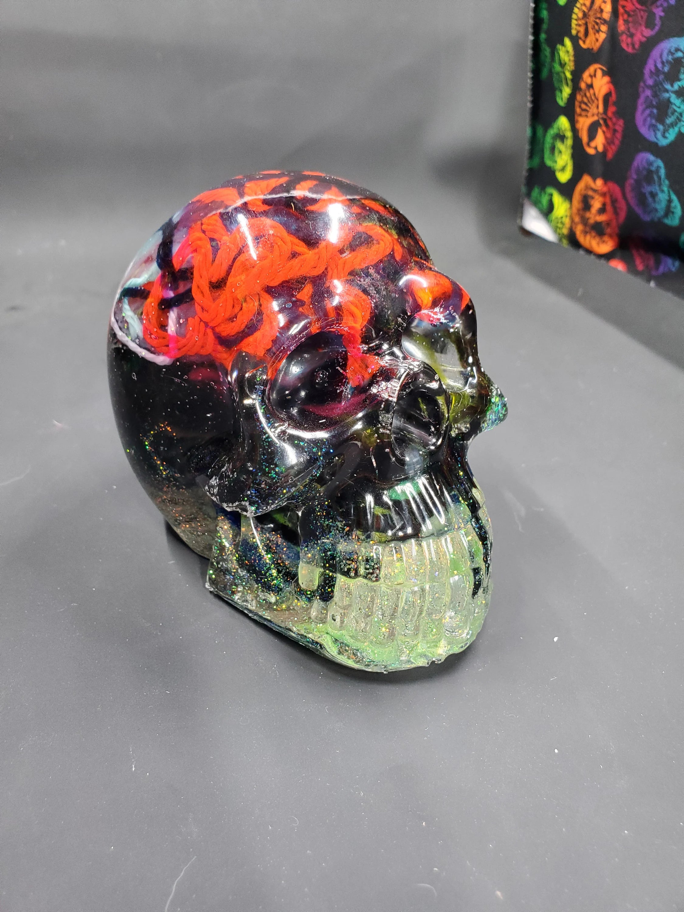 Scrap Yarn Red Brain - Basic Resin Skull