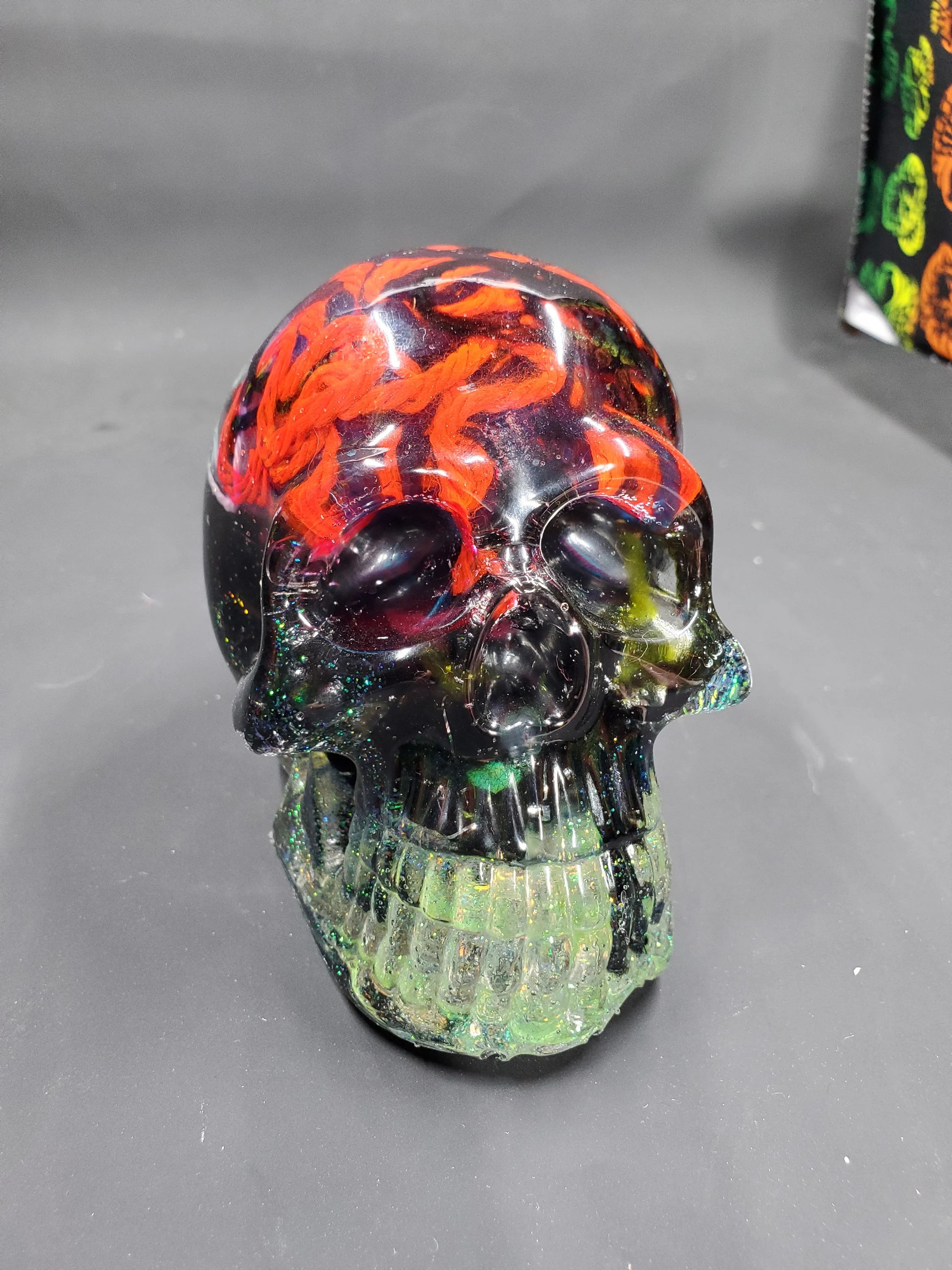 Scrap Yarn Red Brain - Basic Resin Skull