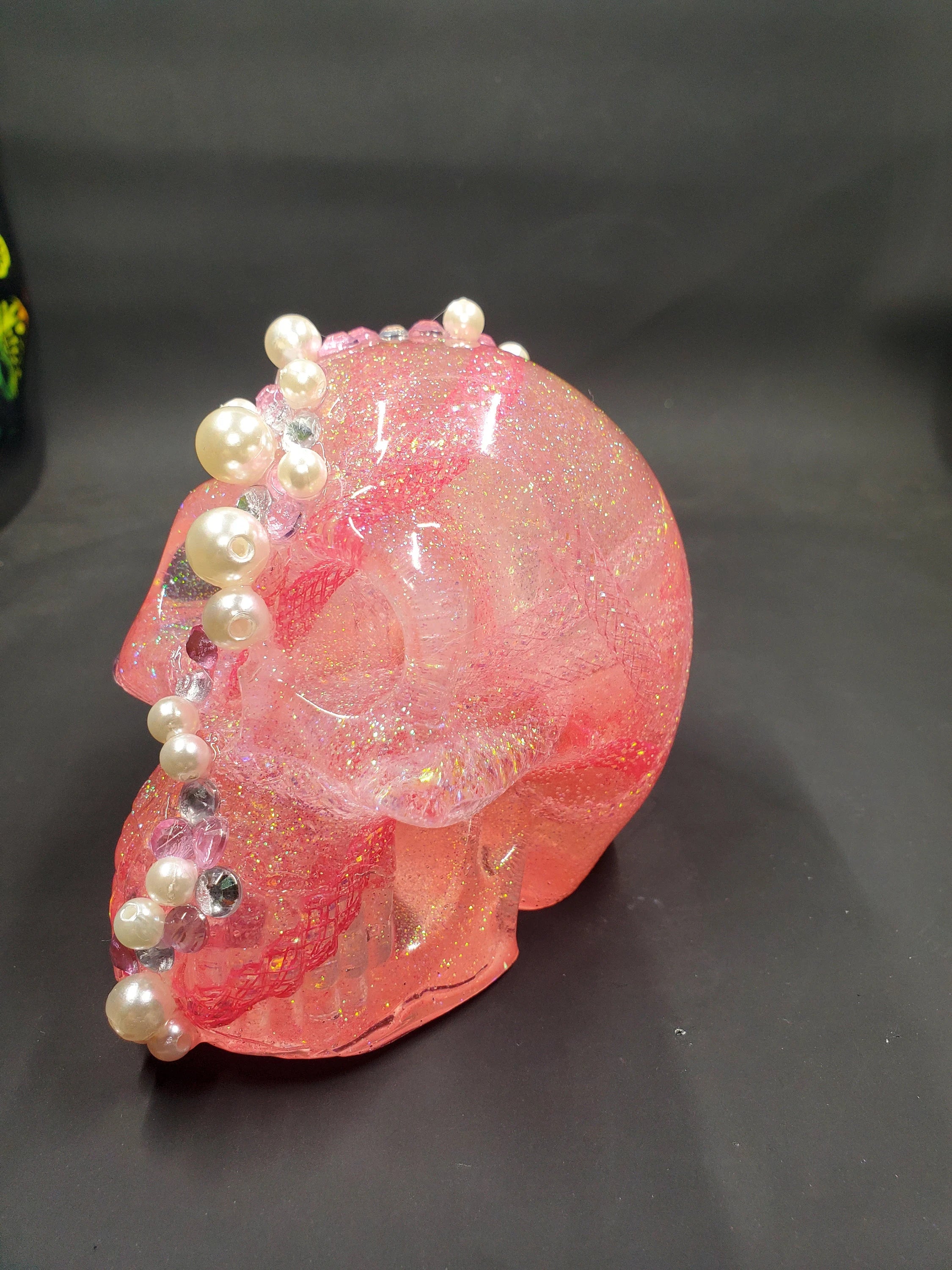 Glitter Pink Mesh with Pearly Bling - Basic Resin Skull