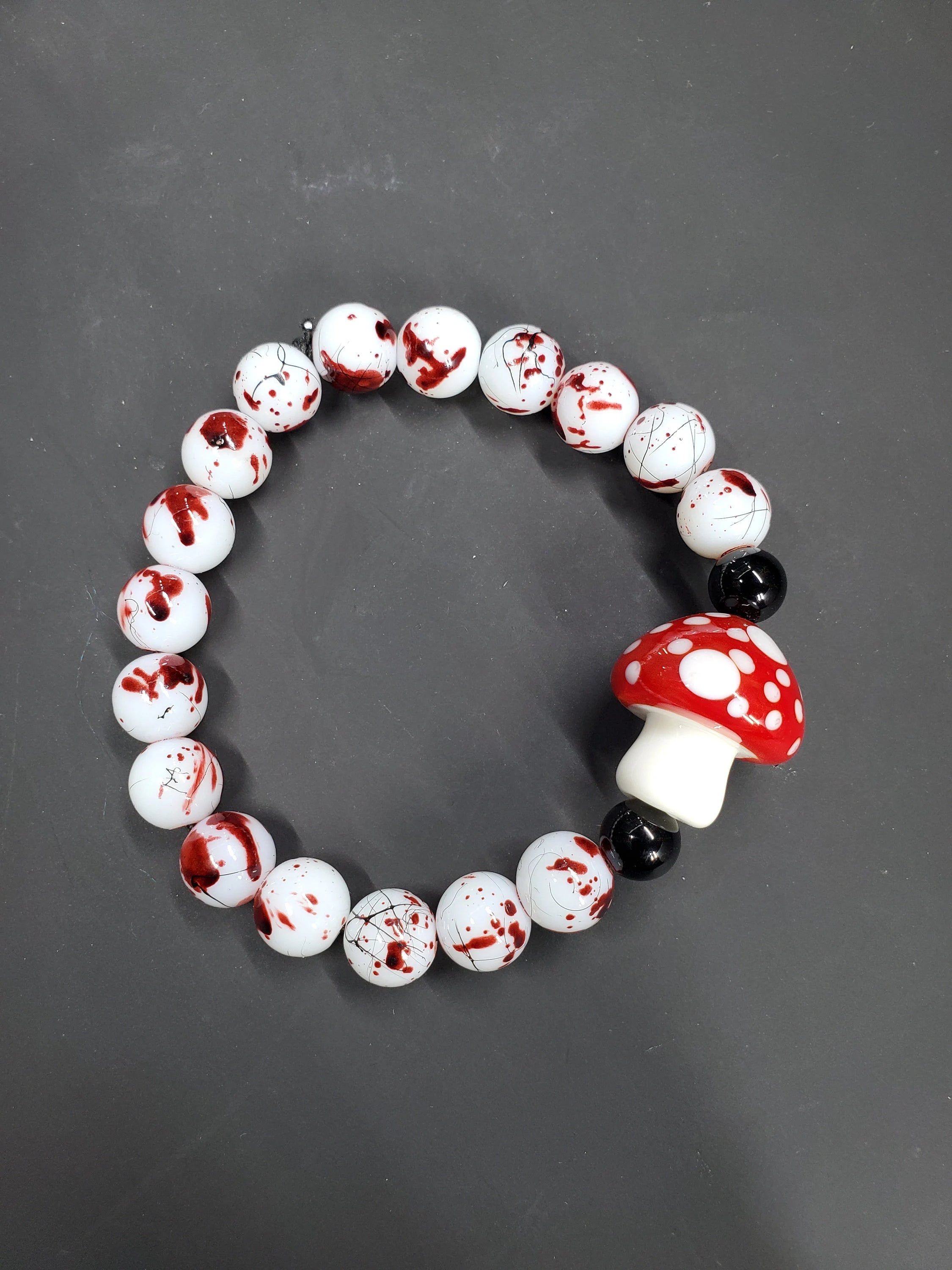 Bloody Mushrooms Glass & Onyx - Beaded Bracelet