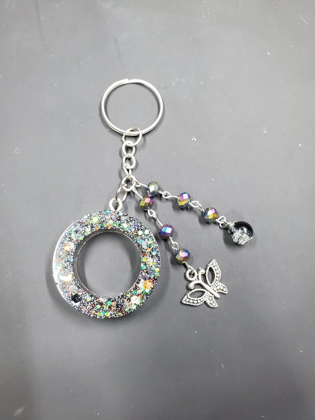 O - Grey Spook - Resin Key Chain