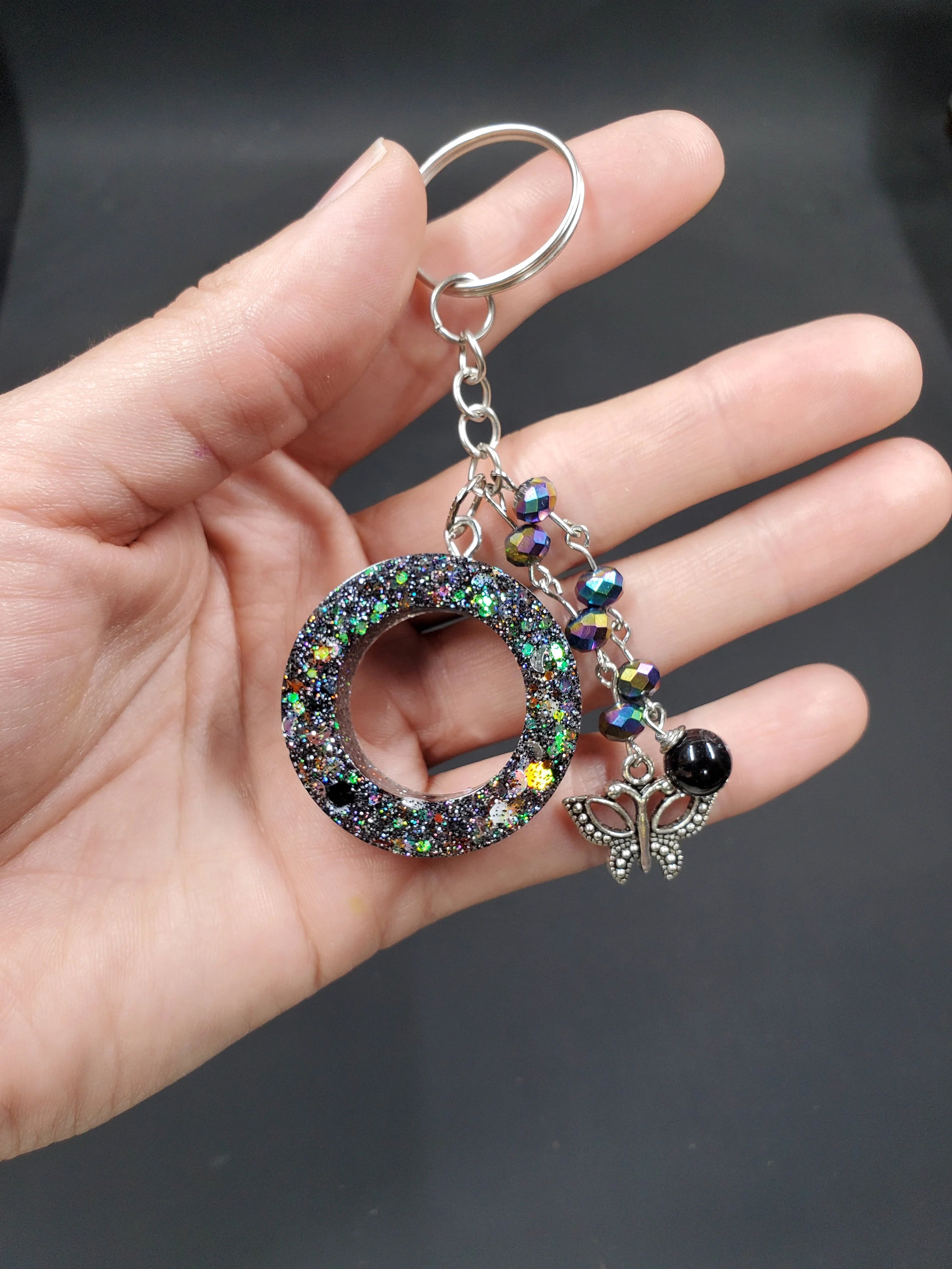 O - Grey Spook - Resin Key Chain