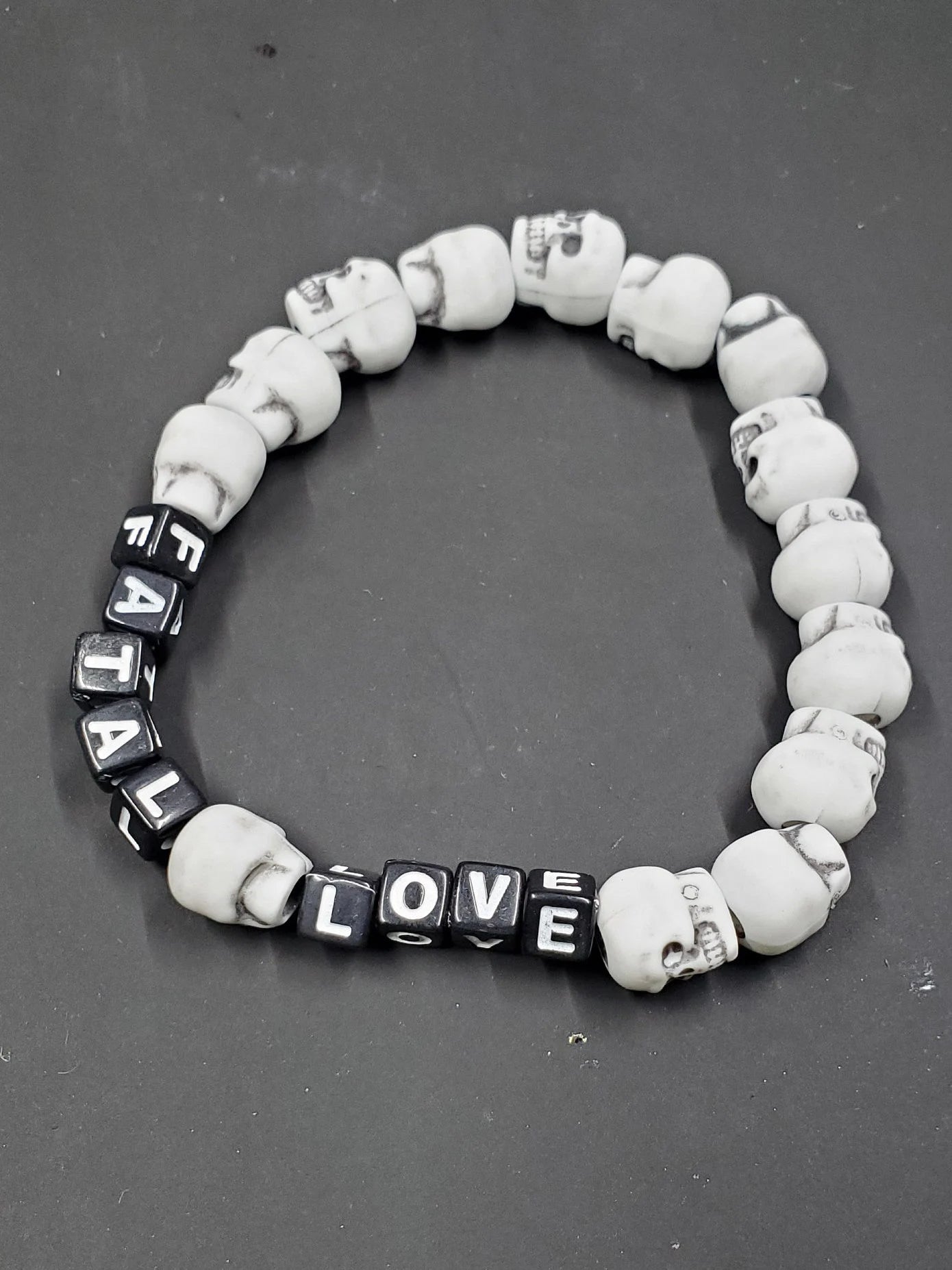 Fatal Love - White Skull - Beaded Bracelet
